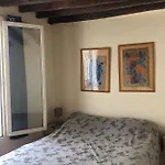 Apartment With Wifi In The Heart Of Montmartre